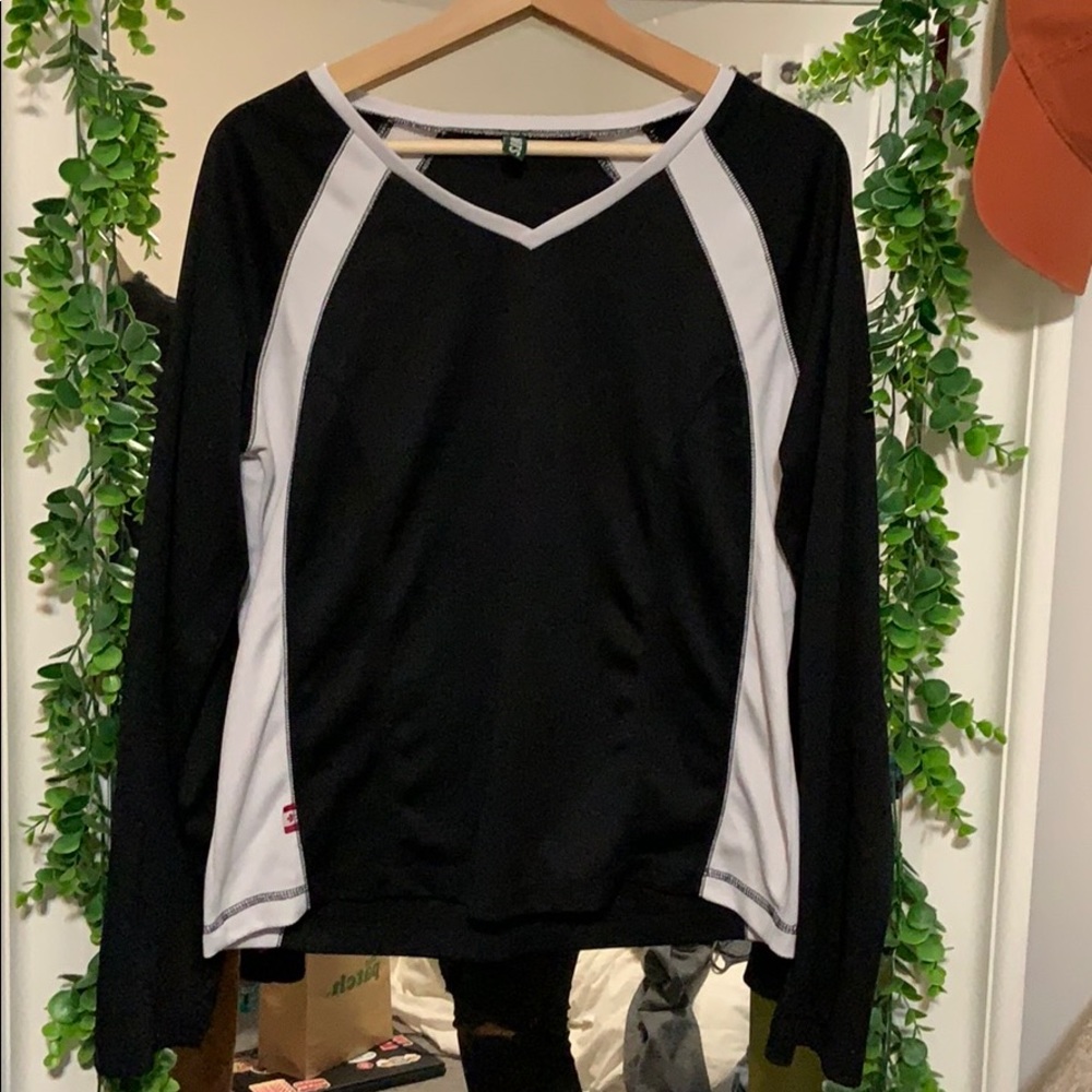 Roots long sleeve
